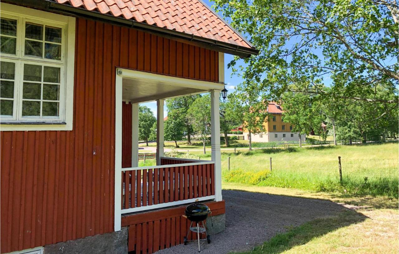 Nice Home In Mantorp With Kitchen מראה חיצוני תמונה