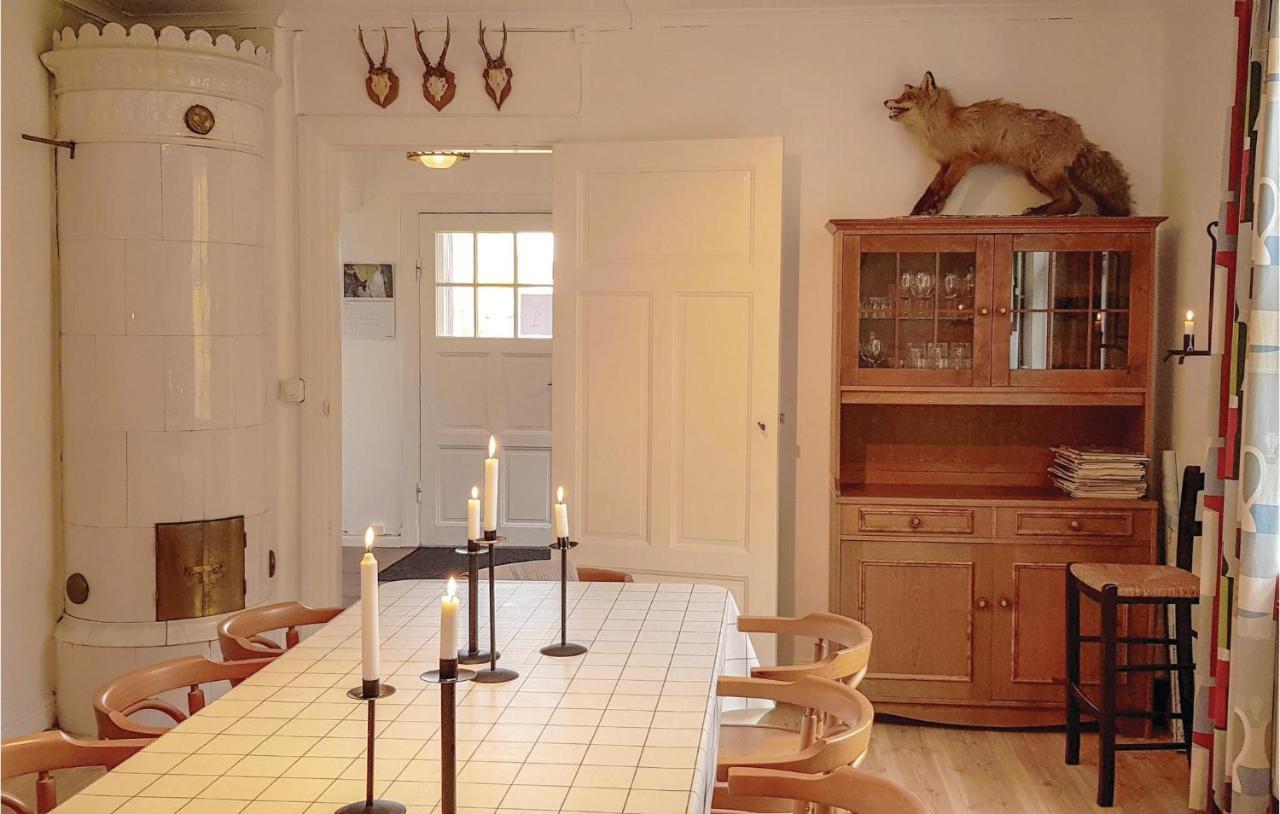 Nice Home In Mantorp With Kitchen מראה חיצוני תמונה