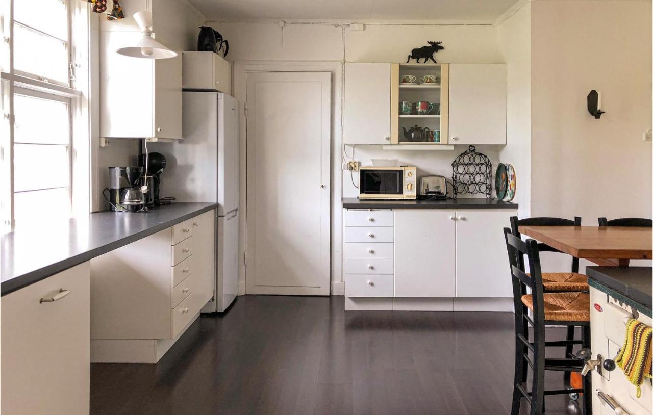 Nice Home In Mantorp With Kitchen מראה חיצוני תמונה
